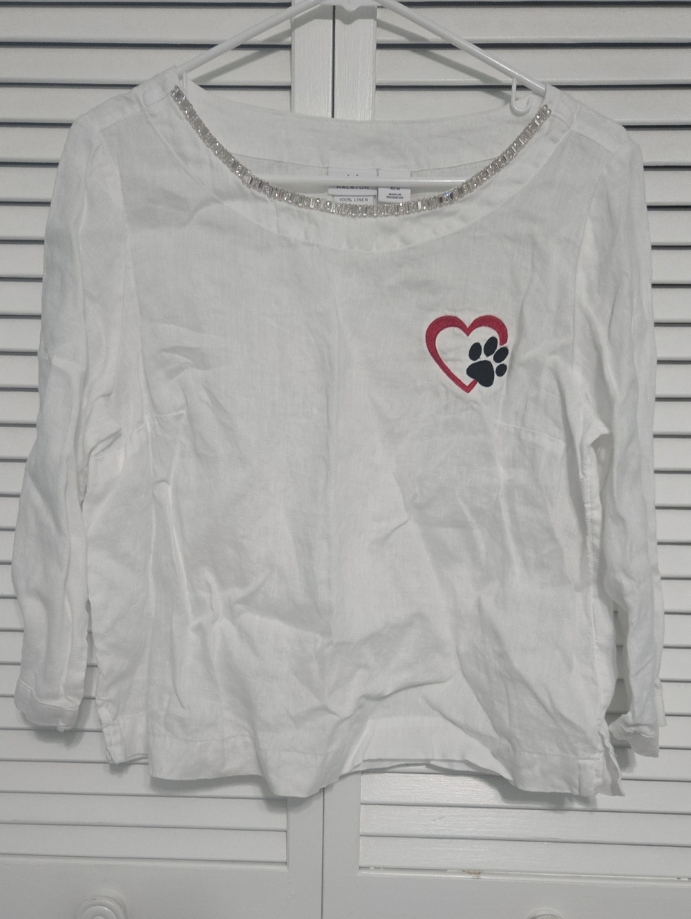 Halston 100% Linen Embellished White Top Tee Heart Paw Print